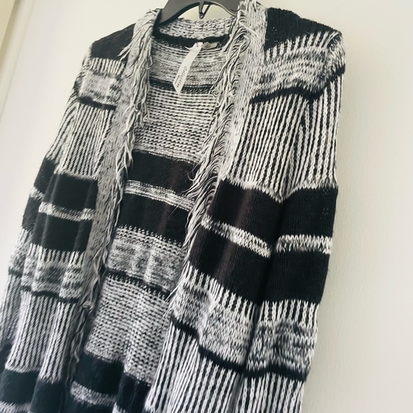 Long Open Sweater - Picture 2 of 6